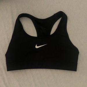nike dri-fit sportsbra
